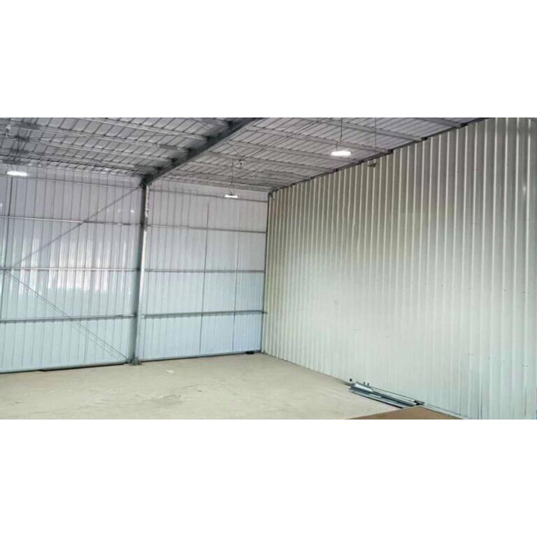Bodega 1 en arriendo con oficina y kitchenette en Stripcenter La Posada